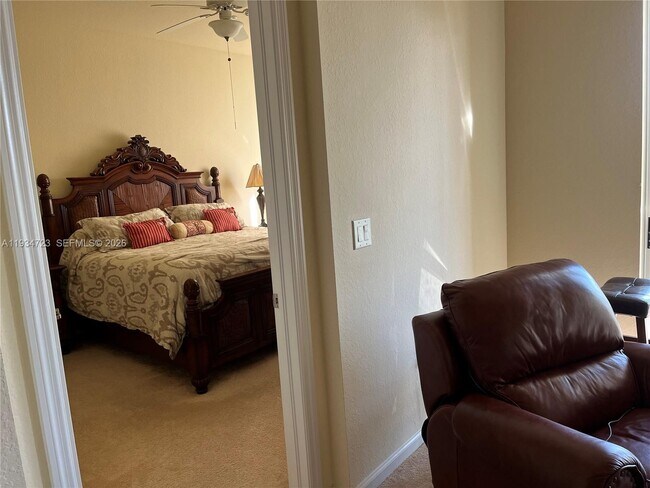 Building Photo - 3500 Oaks Clubhouse Dr