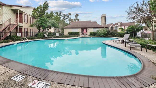 Building Photo - 2120 El Paseo St