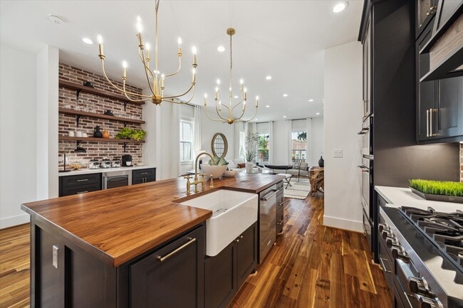 Building Photo - 1514 31st St