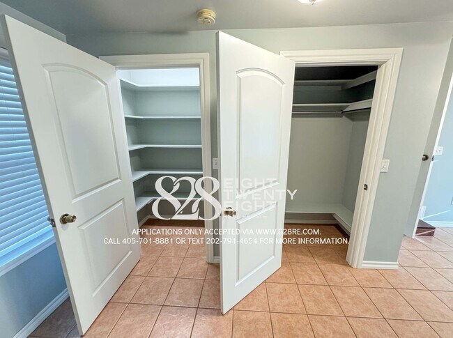 Building Photo - COMING 12/29/25! CUTE 3 BED/2 BATH STONE SINGLE FAMILY W/ GARAGE HOME IN DEL CITY!