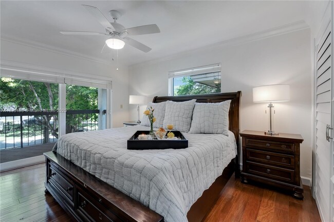 Building Photo - 4830 San Amaro Dr