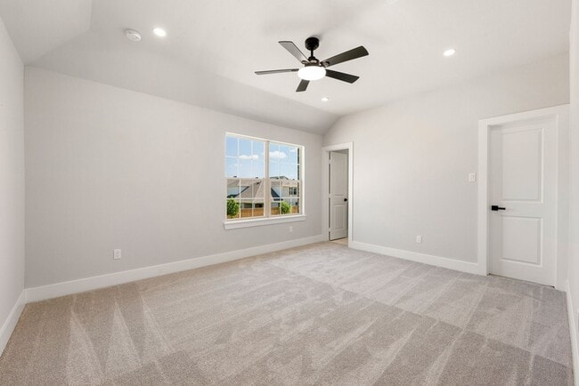 Building Photo - 1221 Woodflower Dr
