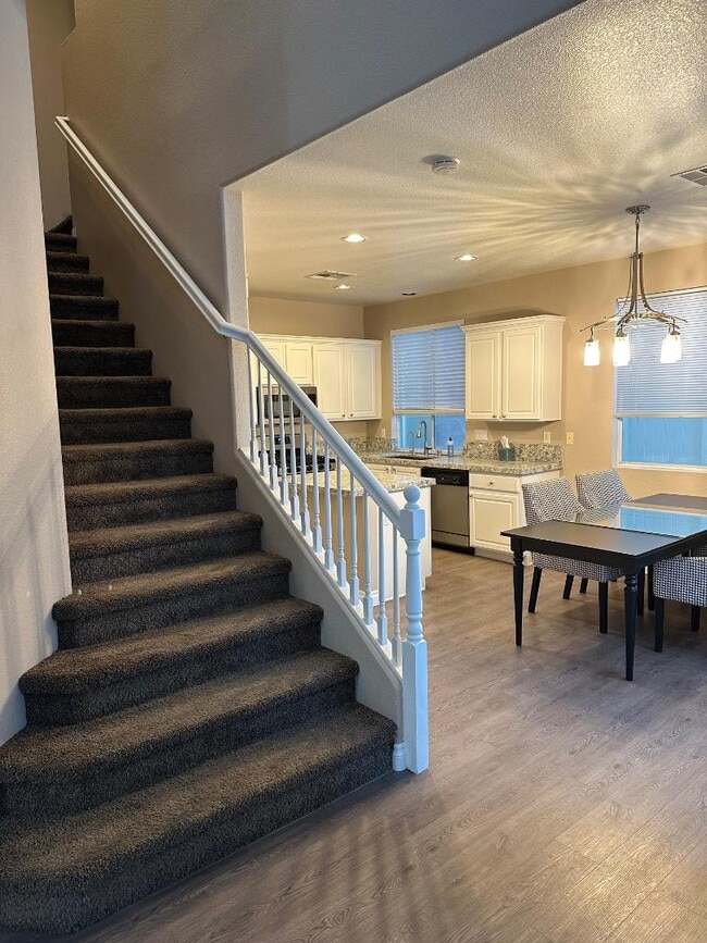 Building Photo - 7533 French Springs St