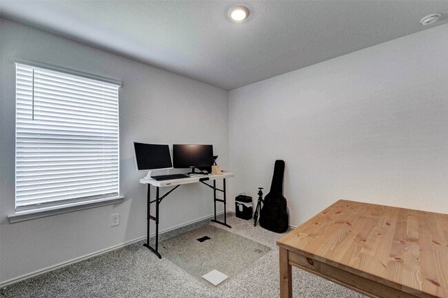 Building Photo - 31426 Yatesbury Ln