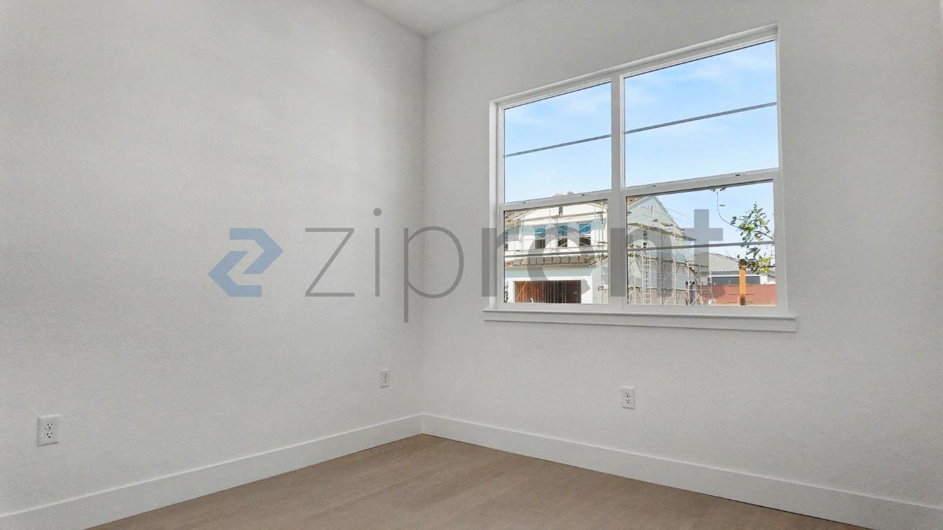 Building Photo - Unit