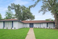 Building Photo - Coming Soon: Stunning 4-bedroom, 2-bath be...