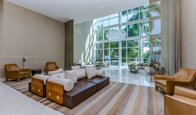 Building Photo - 2020 N Bayshore Dr