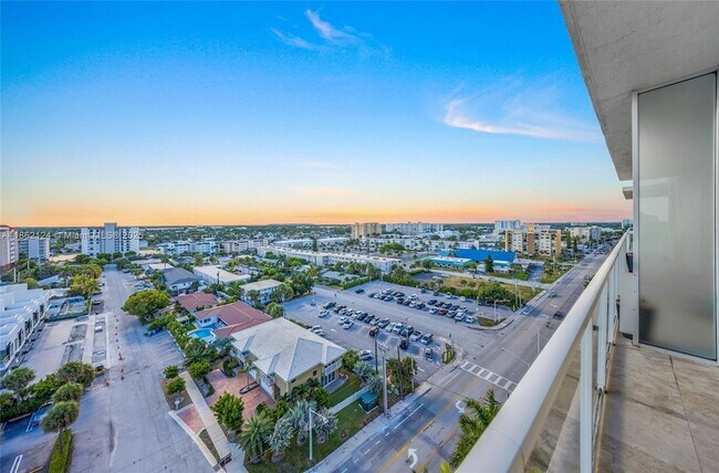 Building Photo - 704 N Ocean Blvd