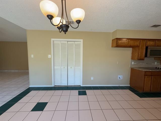 Building Photo - 5604 Ember Dr