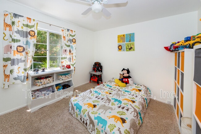 Building Photo - 25146 Steinbeck Ave