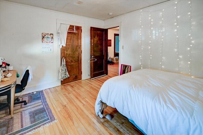 Building Photo - 416 Castle Pl