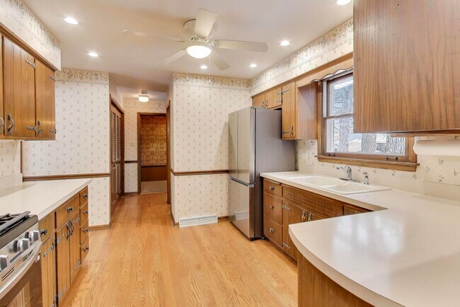 Building Photo - 12111 68th Ct