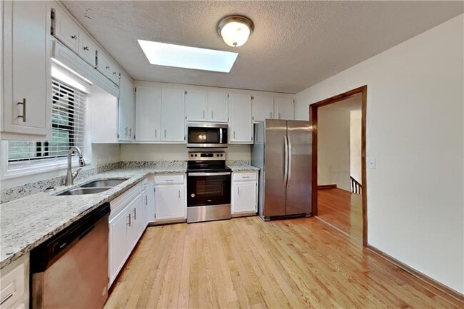 Building Photo - 1339 Wood Park Dr NW