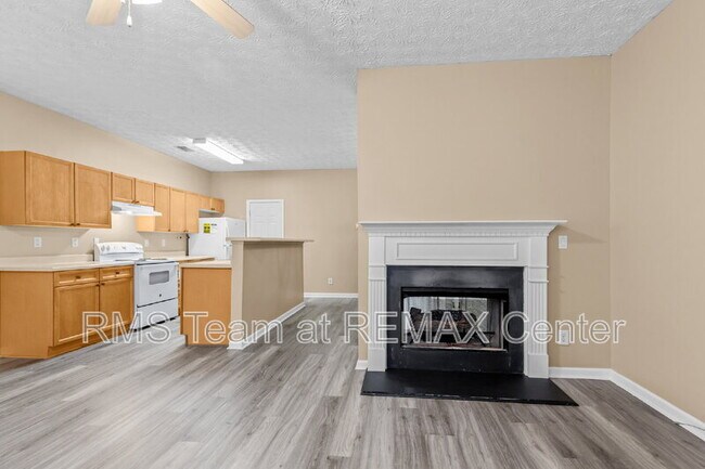 Building Photo - 4932 Vireo Dr