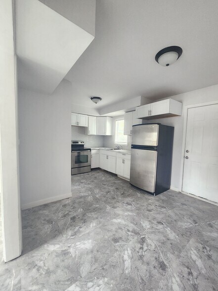 Building Photo - 347 Grant Ave