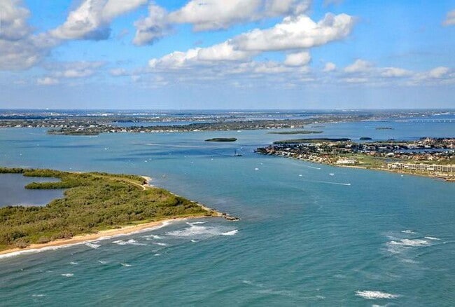 Building Photo - 200 Intracoastal Pl