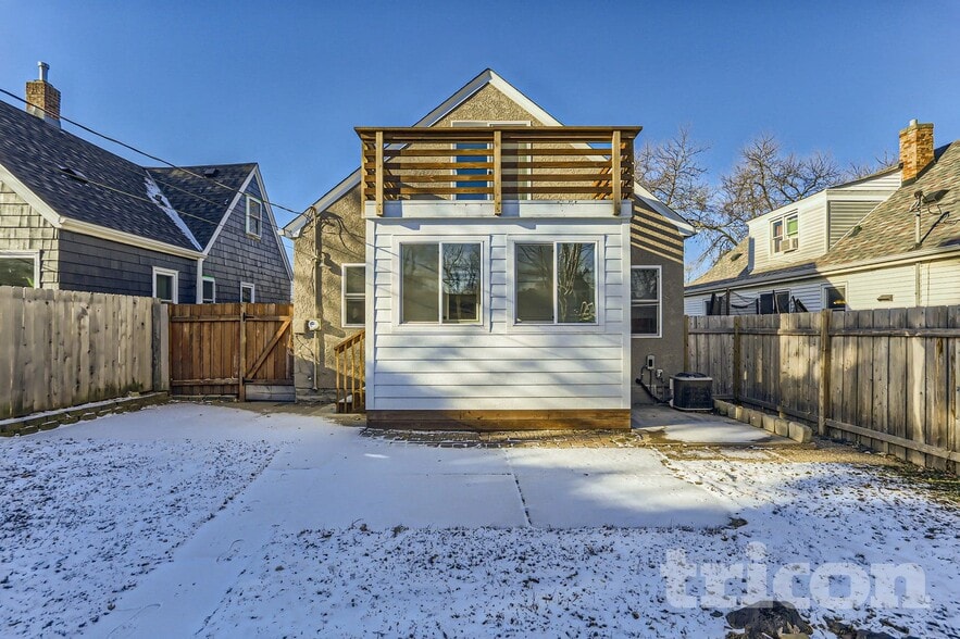 Building Photo - 906 Cherokee Ave