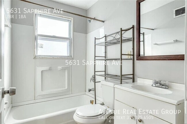 Building Photo - Just Listed! - 5631 Sapphire Ave