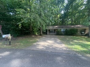 Building Photo - 2/1 Duplex in Northport