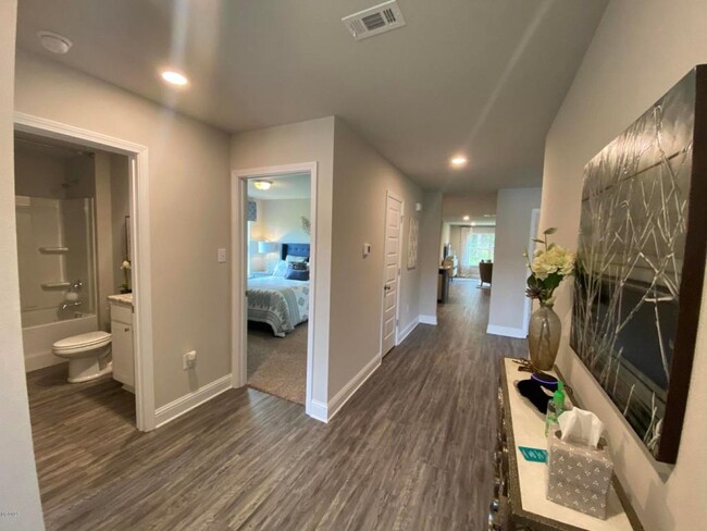 Building Photo - 10222 Orchid Magnolia Dr