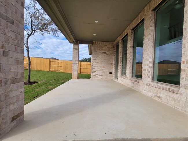 Building Photo - 113 Blf Crk Ln