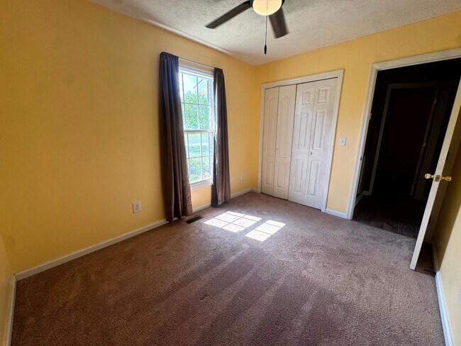 Building Photo - 109 Belle Boyd Dr