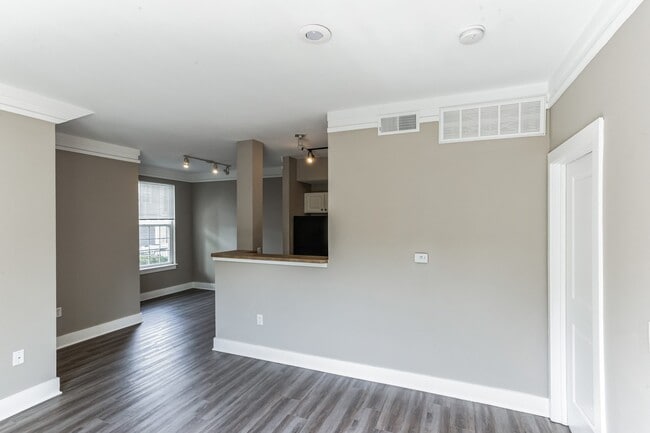 Building Photo - Province of Briarcliff