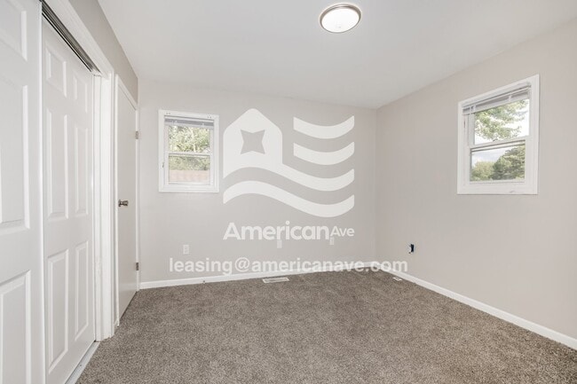 Building Photo - 417 W 6th St