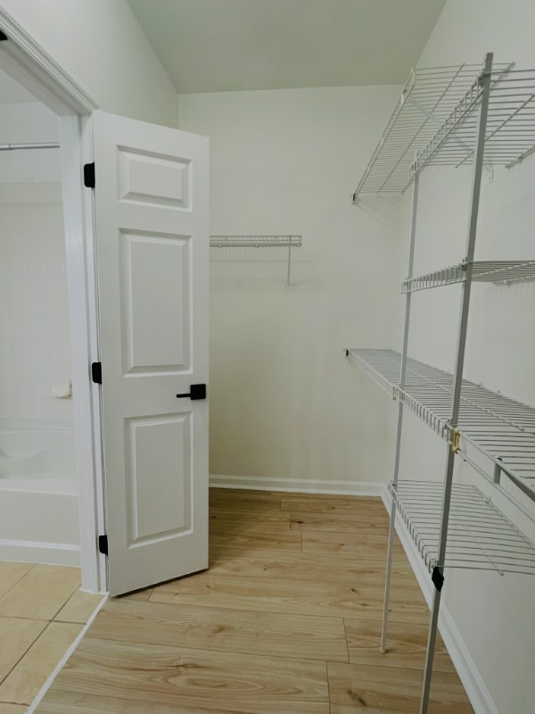 Building Photo - 12925 Centre Park Cir