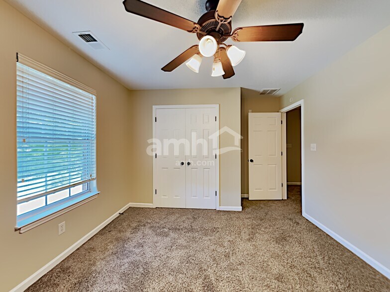 Building Photo - 7411 Appling Rain Dr