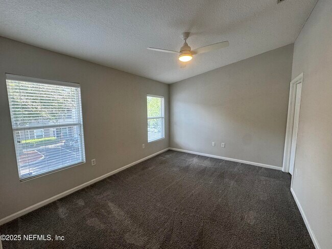 Building Photo - 6069 Maggies Cir