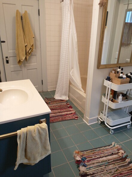 Bathroom - 1131 Lexington Ave