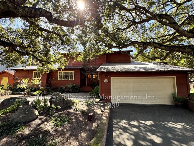 Primary Photo - Stunning 3-Bed 2-Bath Home Located in Carm...