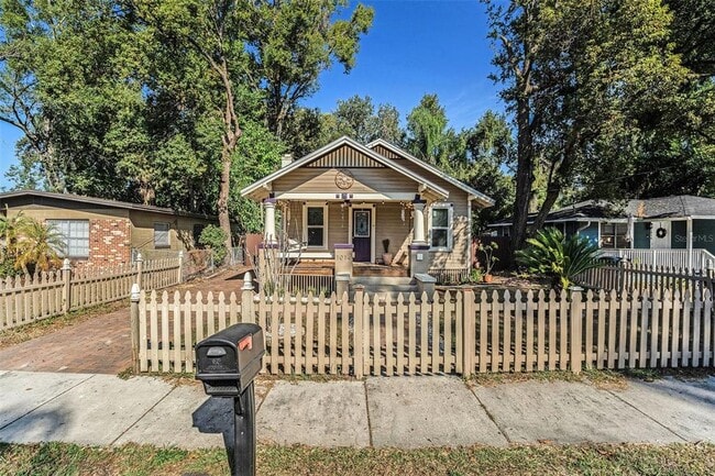 Building Photo - 1014 E Emma St