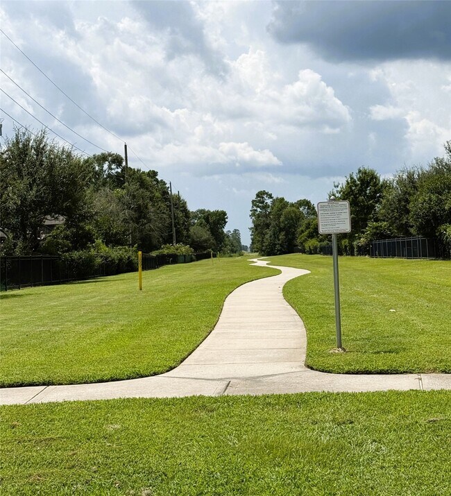 Building Photo - 22646 Triangle Ridge Dr