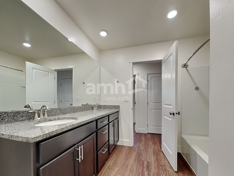 Building Photo - 12612 81st Ave Ct E