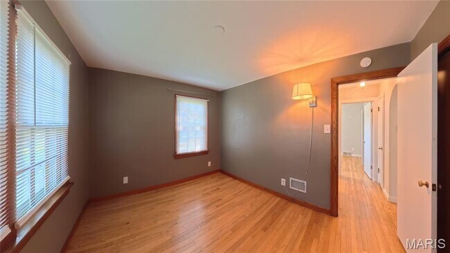 Building Photo - 207 Marilyn Dr