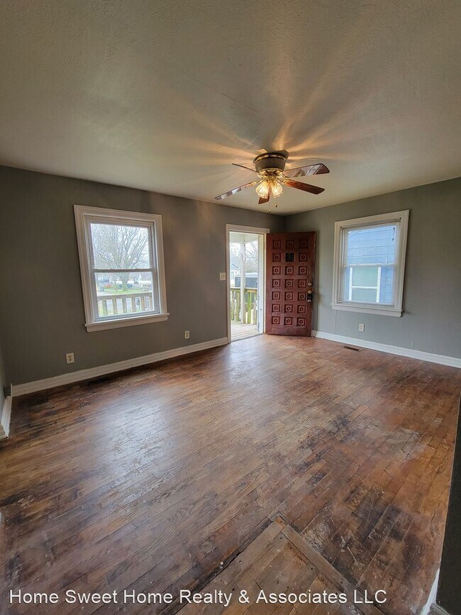 Building Photo - 3 br, 1 bath House - 1890 N Broadway