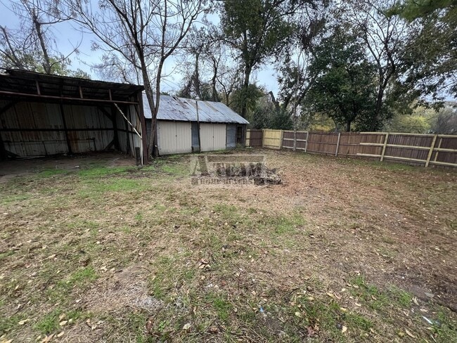 Building Photo - Renovated 2 Bed 1 Bath house for rent in Trinidad!