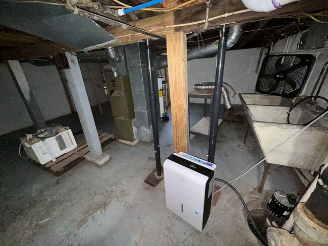 Building Photo - 2bed/1bath Single Family Home For Rent in ...