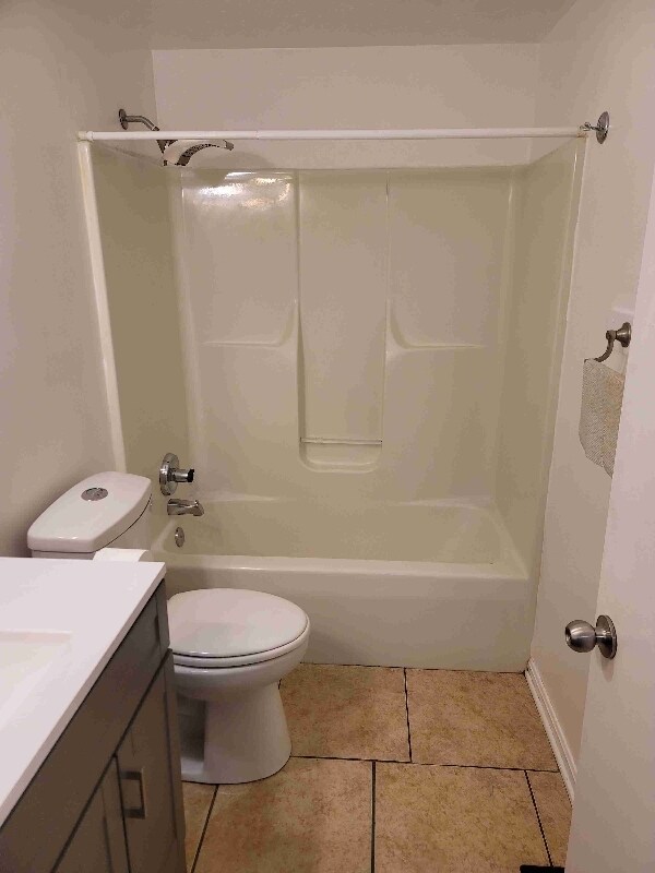 Building Photo - 739 W 8th St