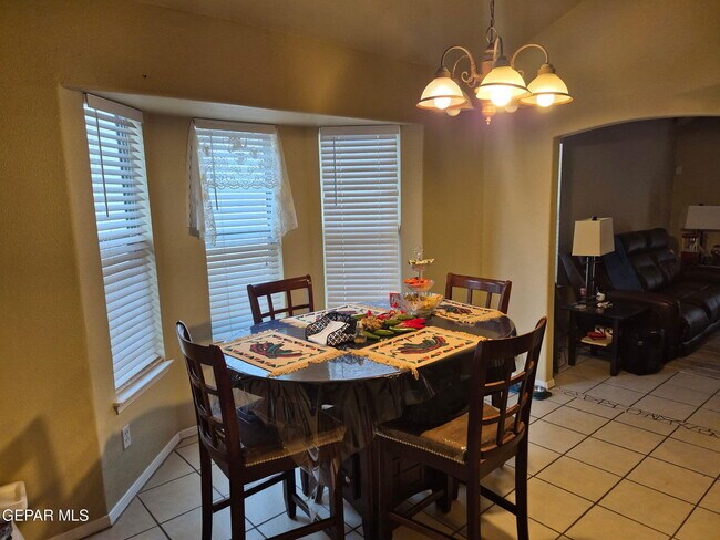 Building Photo - 3264 Tierra Mision Dr