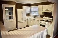 Building Photo - Updated 3 bedroom home in Norfolk
