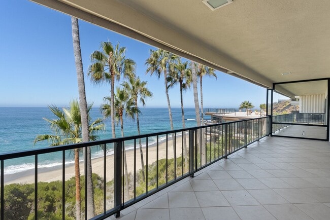 Building Photo - Discover a Coastal Sanctuary at Laguna Royale, Laguna Beach. Comes with 2 Parking Spaces!