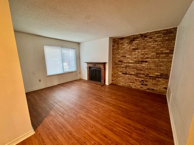 Building Photo - 280 Hill Ave