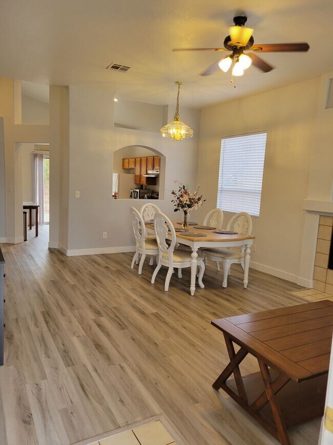 Building Photo - Fully Furnished North Shores Single Story 3/2/2