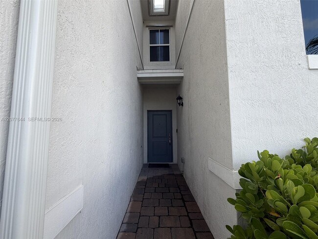Building Photo - 1763 SE 8th Terrace
