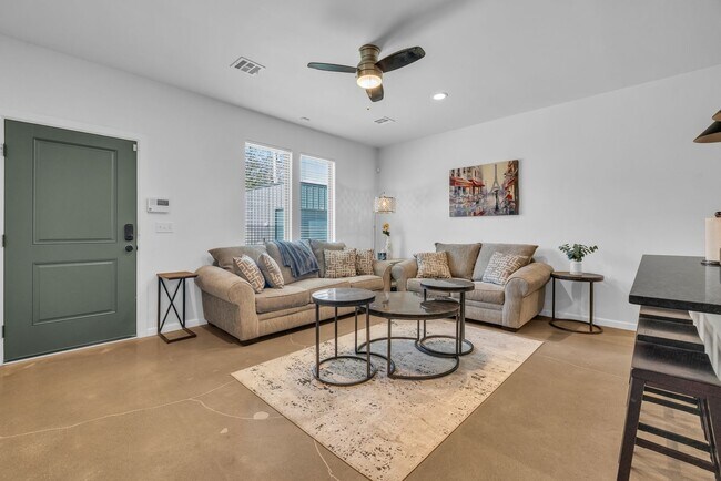 Building Photo - P.57 Kode Properties, LLC 1240-1242