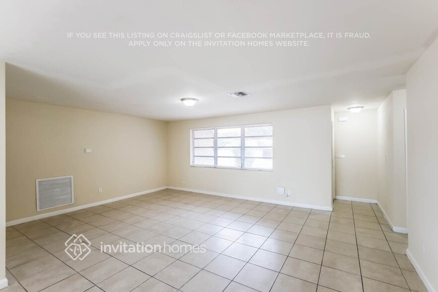 Building Photo - 4641 NW 7th Dr