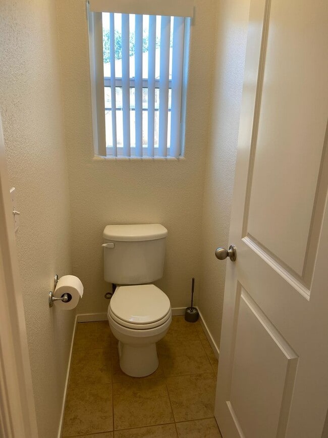 Building Photo - 467 Descanso Bay Ct